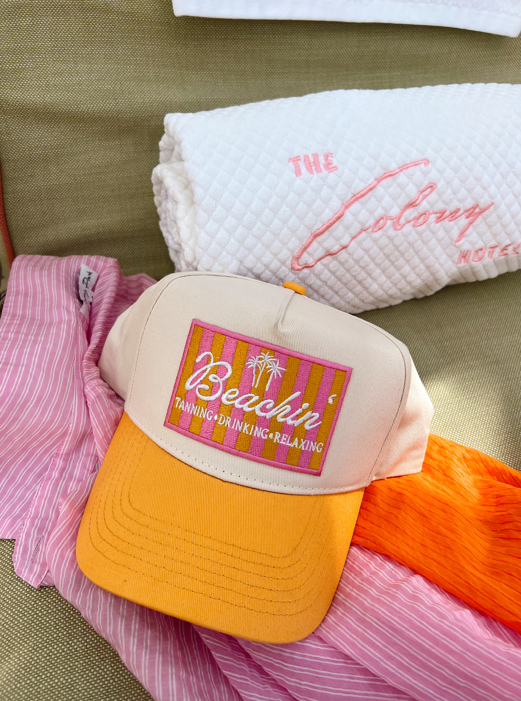 Beachin' - Peach Vintage Trucker Hat