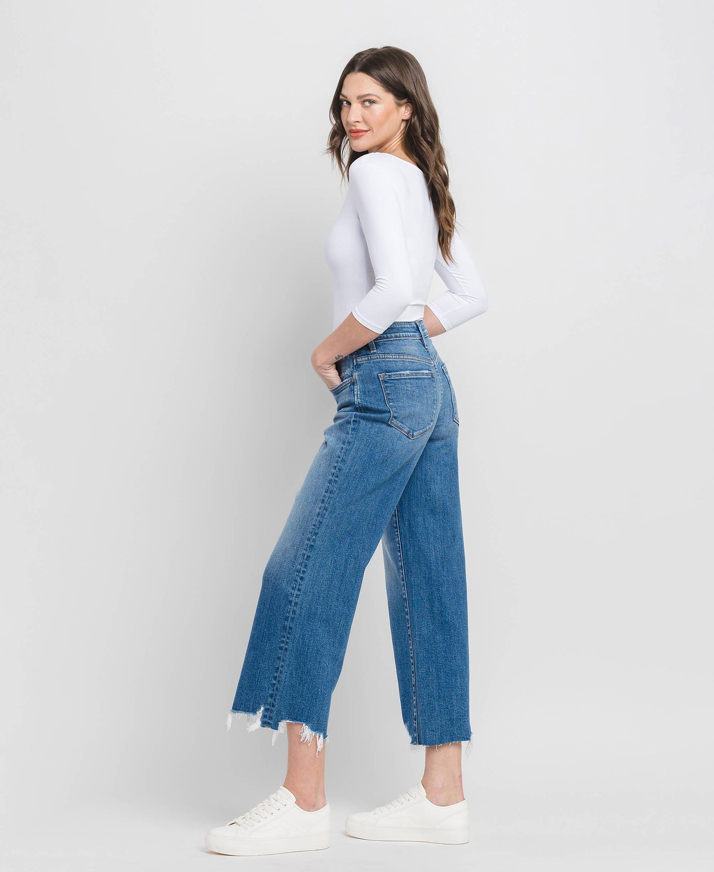 HIGH RISE CROP WIDE LEG JEANS