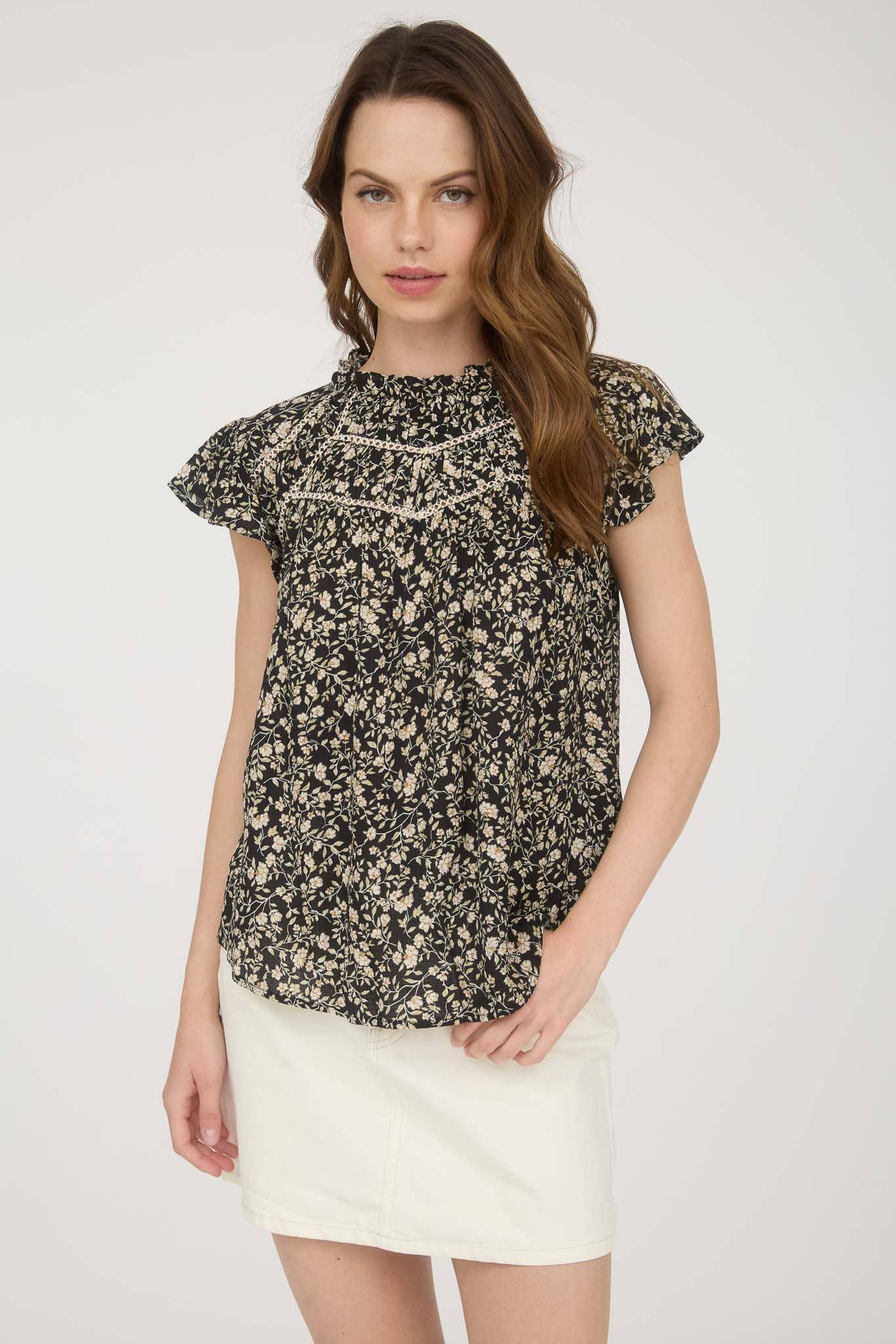 FLORAL LACE YOKE TRIM RUFFLE DETAIL SHORT SLEEVE TOP