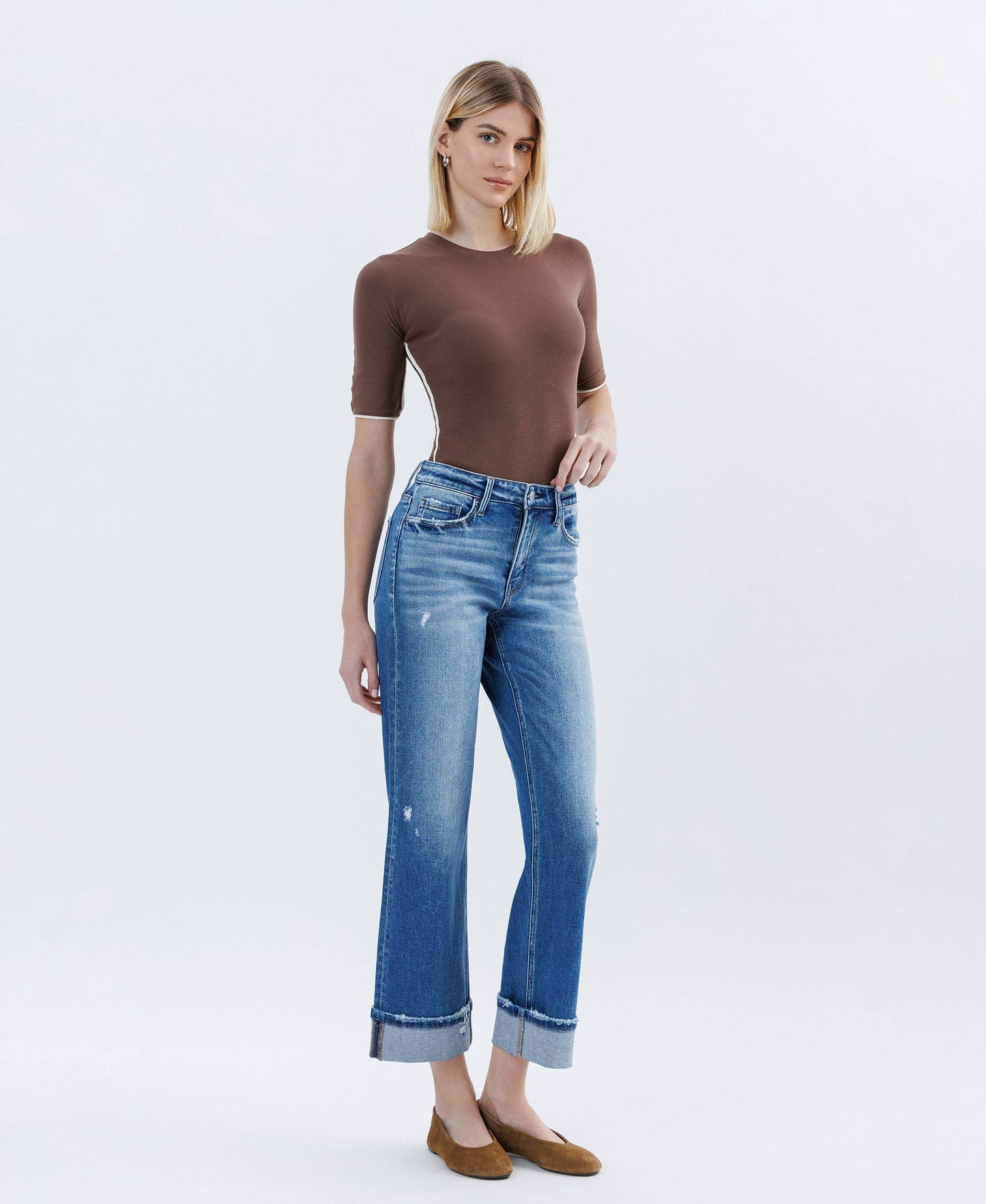 HIGH RISE CUFFED SLIM WIDE JEANS