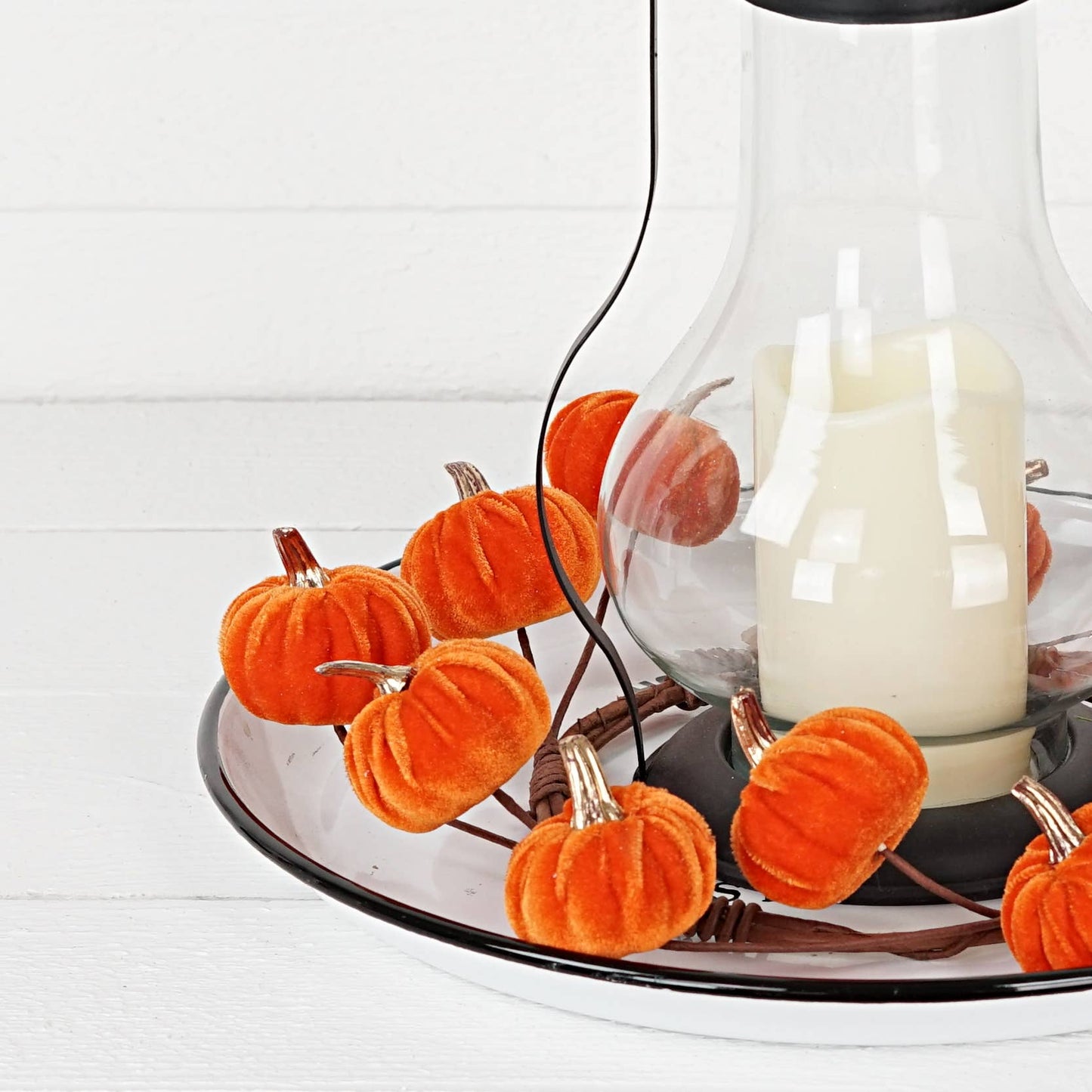 31311-11-inch(6.5) Wreath with Orange pumpkins