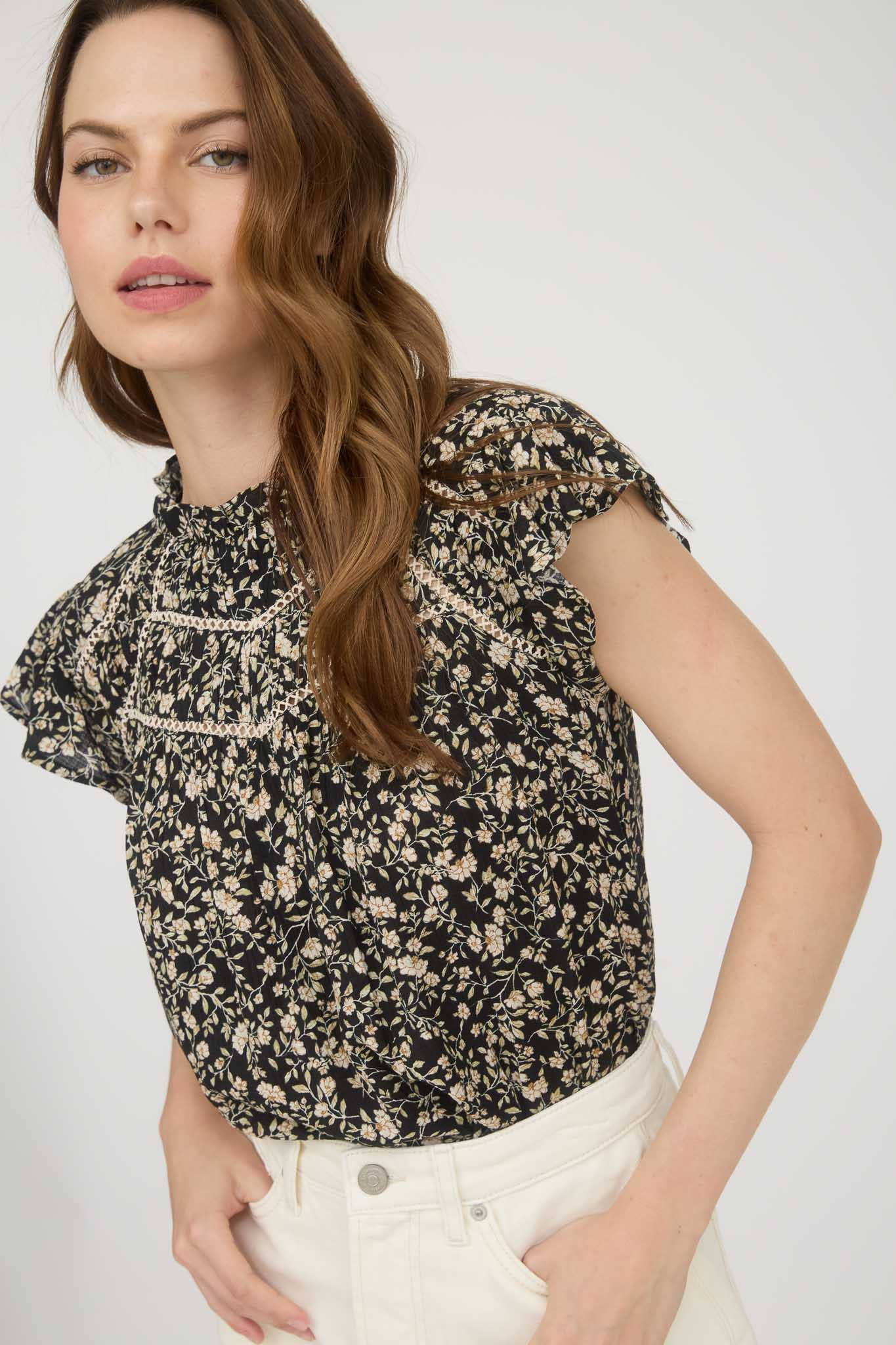 FLORAL LACE YOKE TRIM RUFFLE DETAIL SHORT SLEEVE TOP