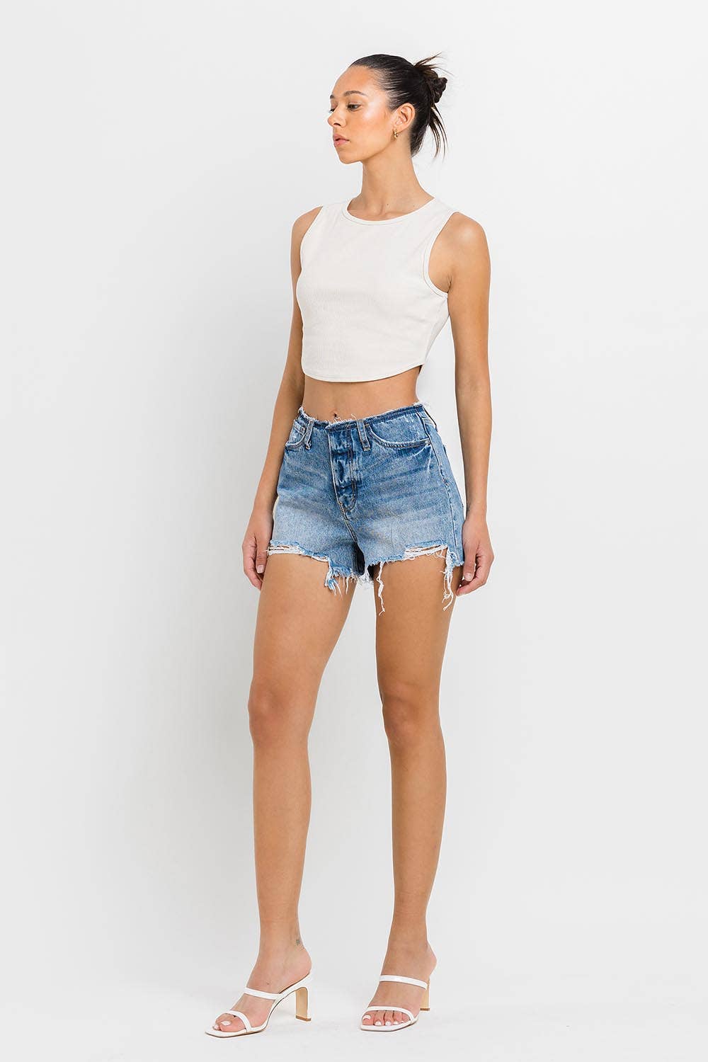 HIGH RISE BANDELSS DISTRESSED SHORTS
