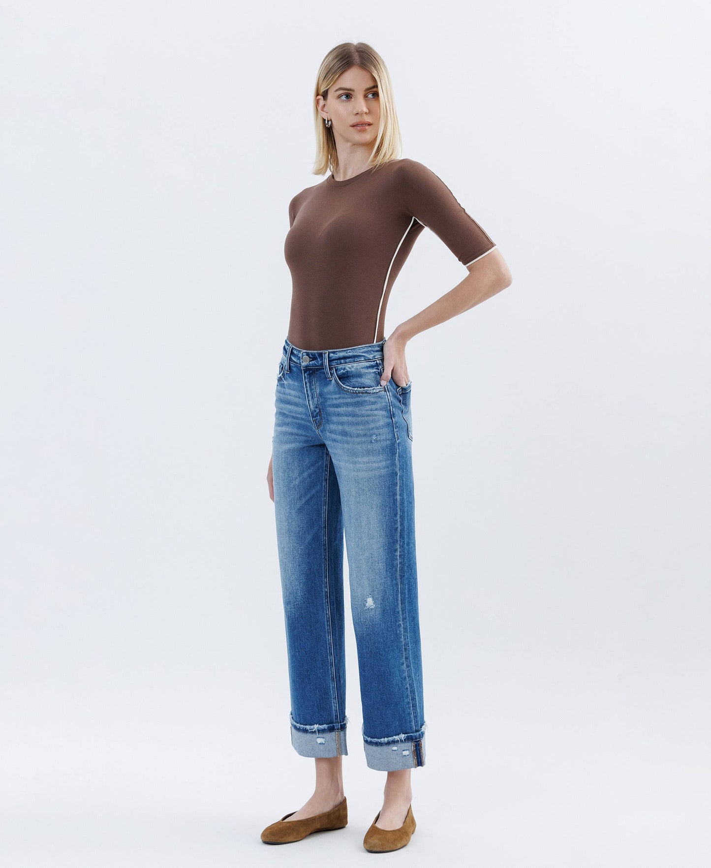 HIGH RISE CUFFED SLIM WIDE JEANS
