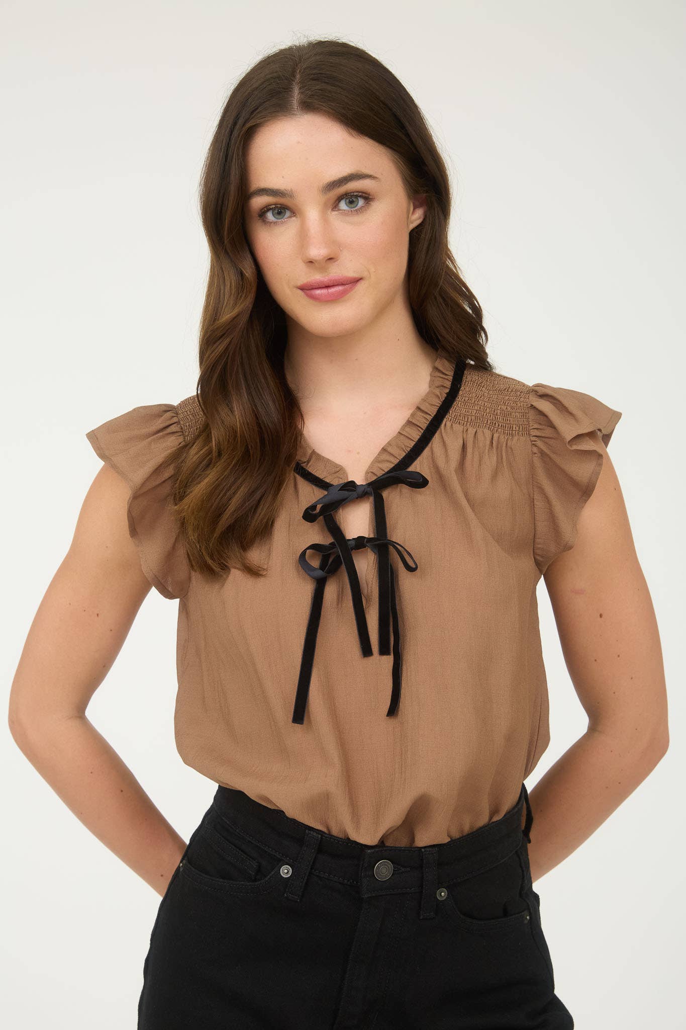 CONTRAST FRONT TIE DETAIL SHORT SLEEVE BLOUSE