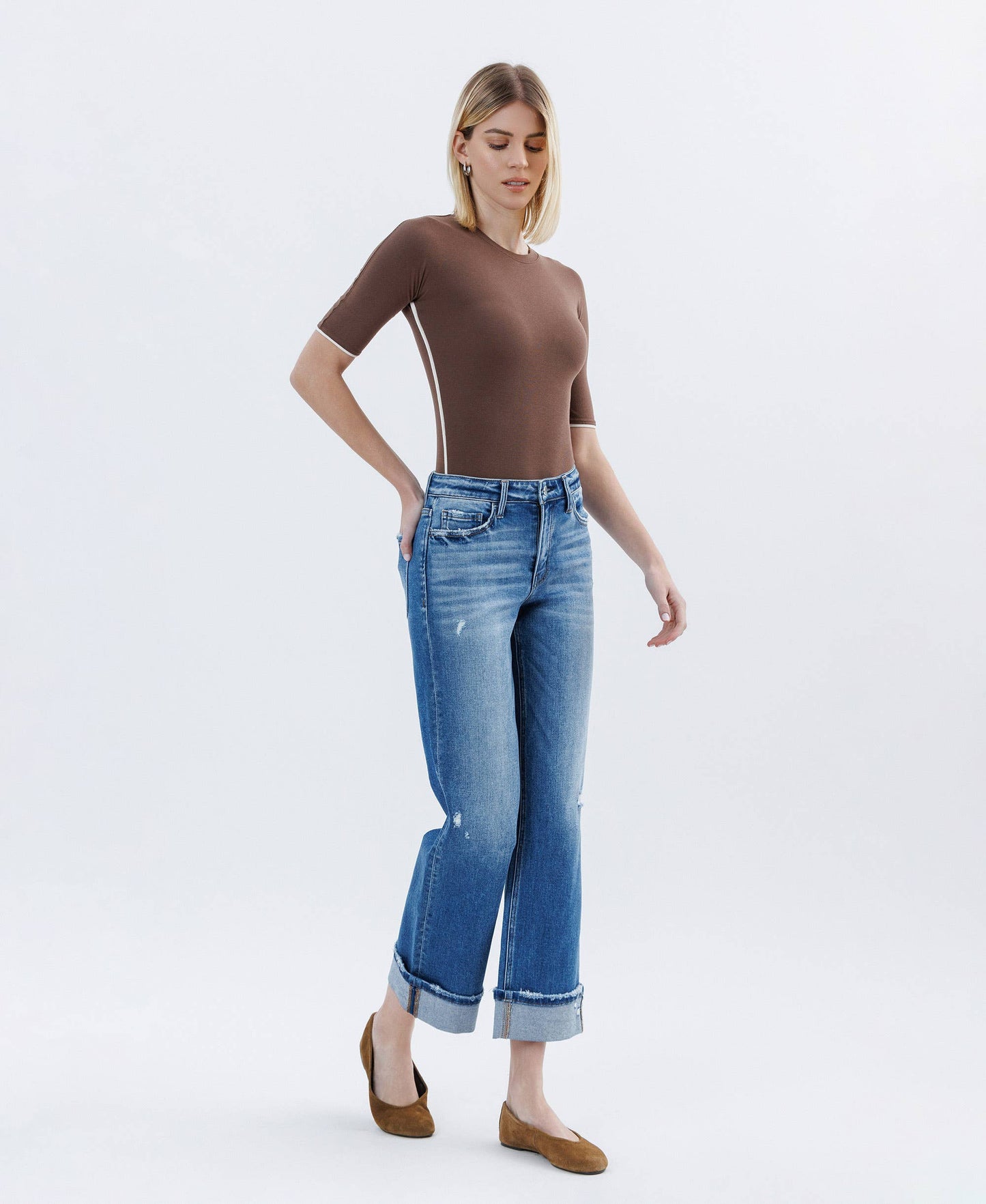 HIGH RISE CUFFED SLIM WIDE JEANS