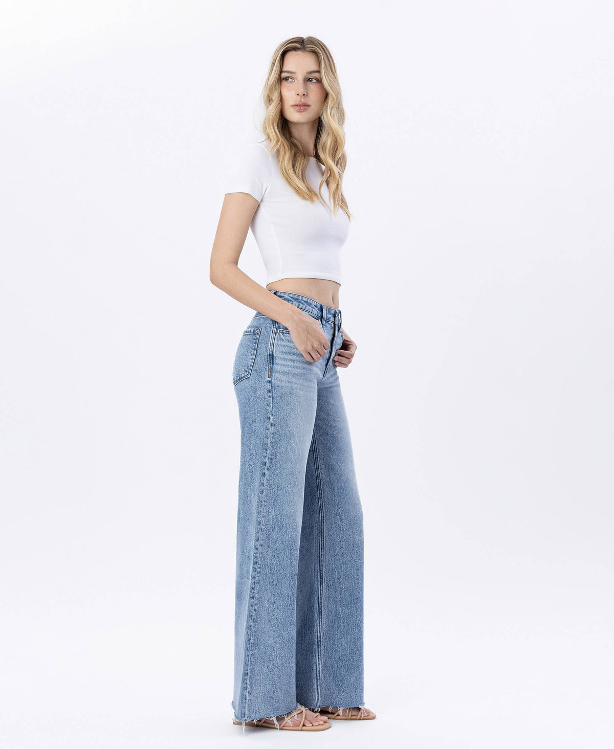 HIGH RISE RAW HEM WIDE JEANS F6320