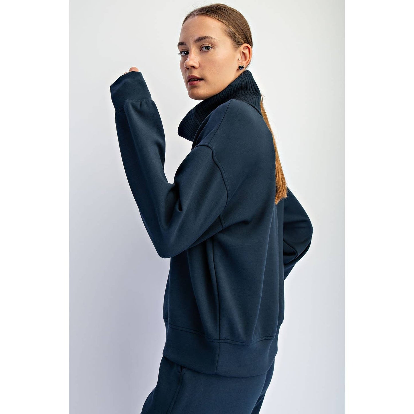 MODAL SCUBA LUXE V-TURTLENECK