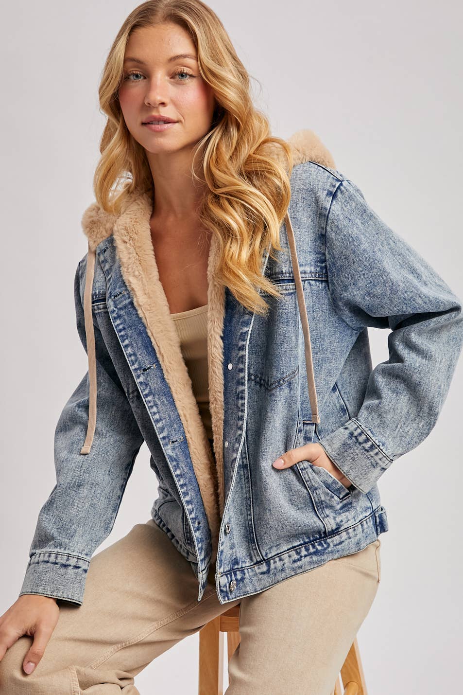 BUTTON DOWN FAUX FUR HOODED DENIM JACKET