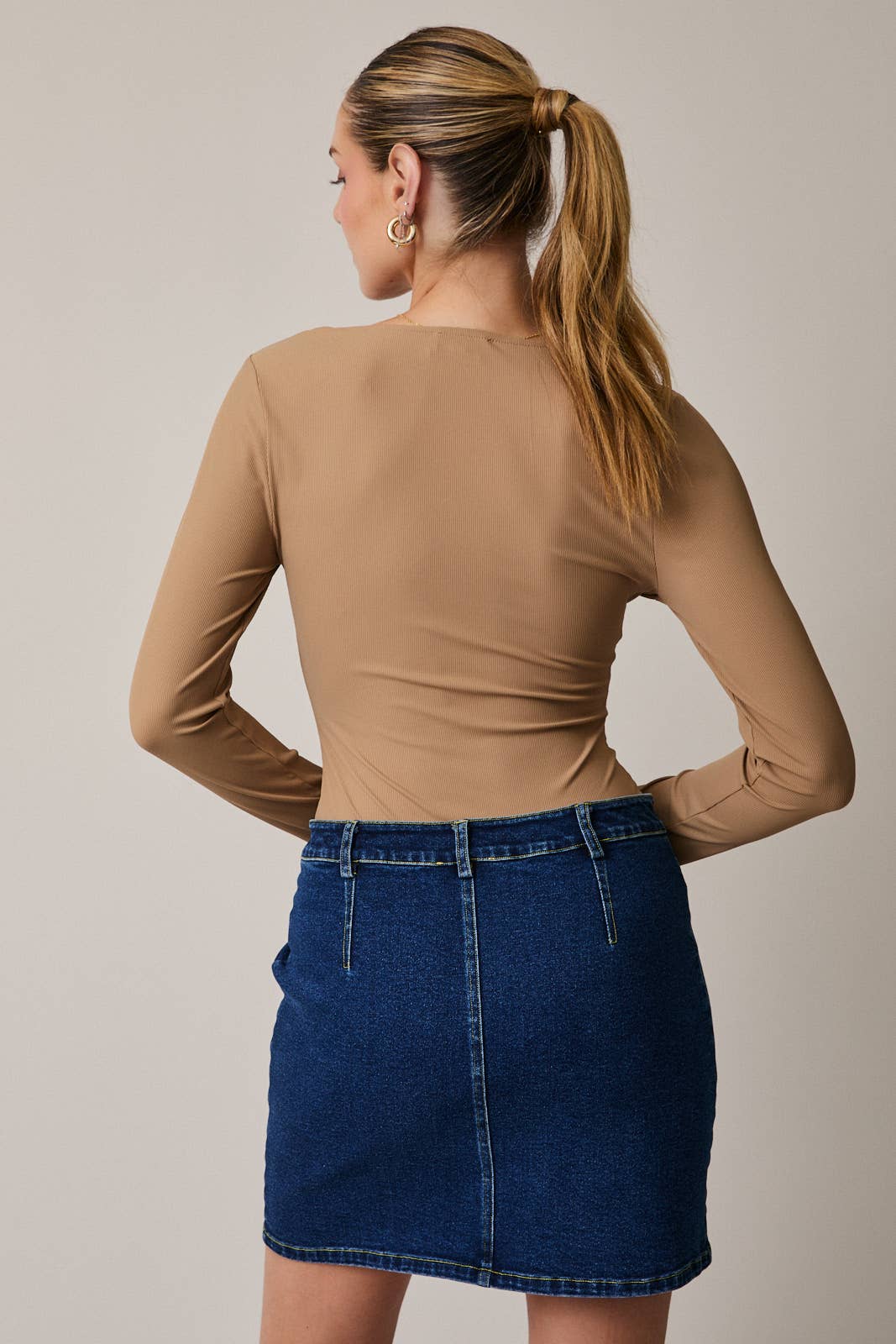 SQUARE NECK LONG SLEEVE BODYSUIT