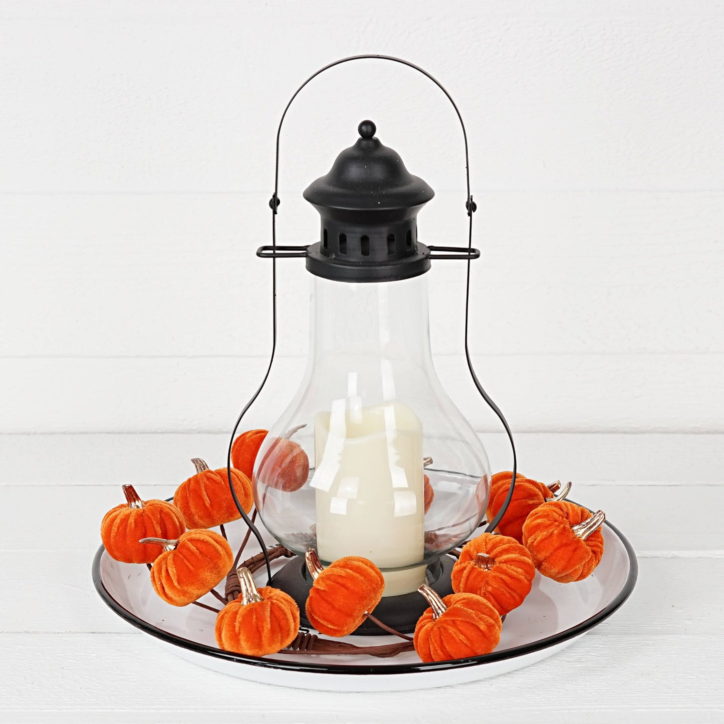 31311-11-inch(6.5) Wreath with Orange pumpkins