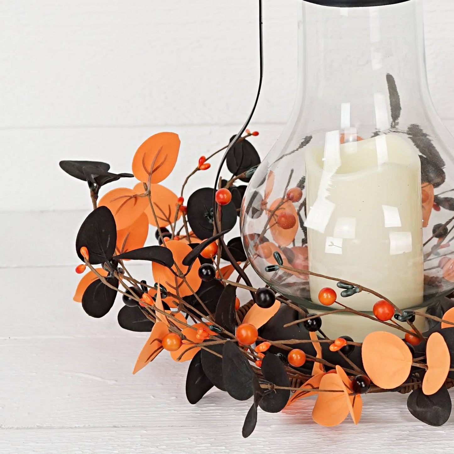 31372-14-inch(6.5)Wreath w. Black orange foam silver dollar