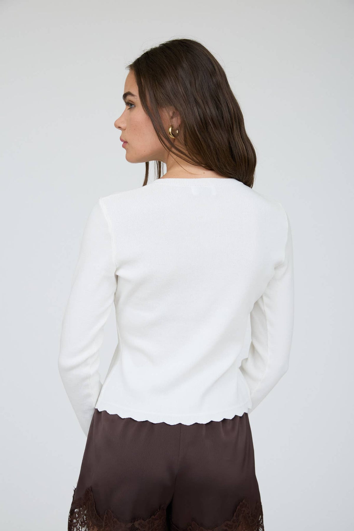 SCALLOPED BUTTON DETAIL LONG SLEEVE KNIT CARDIGAN  (PRE-ORDER)
