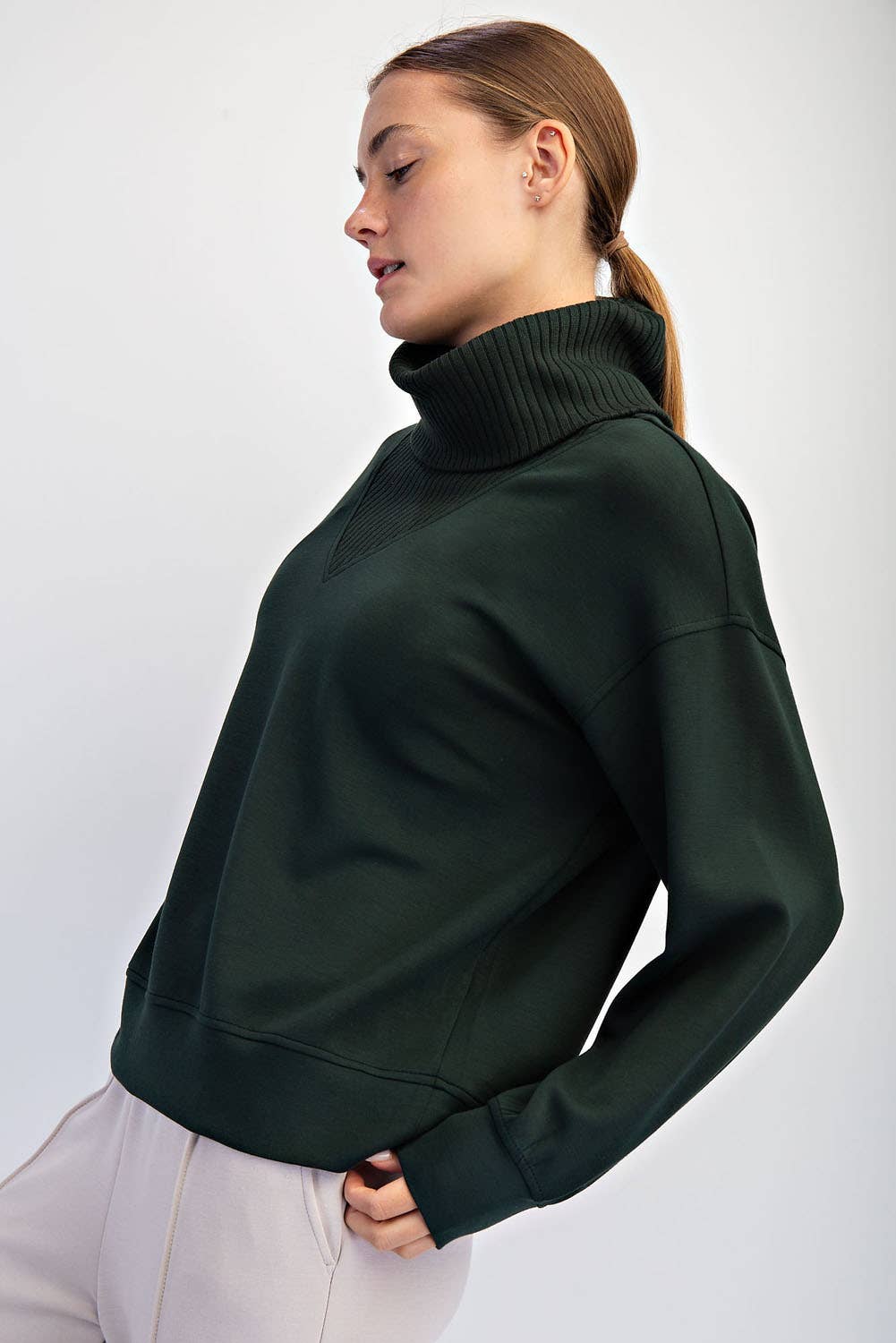 MODAL SCUBA LUXE V-TURTLENECK