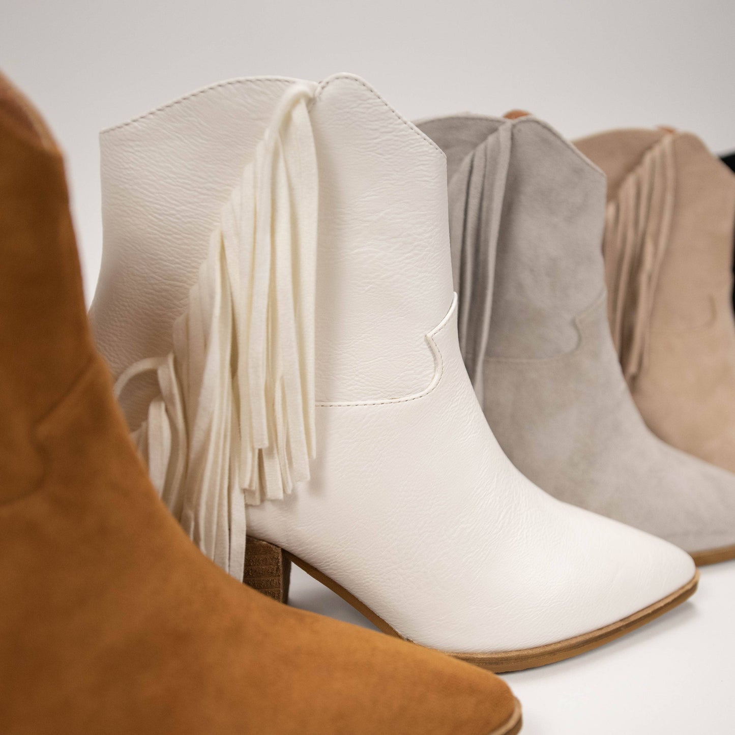 TASSEL DESIGN POINTED-TOE WESTERN BOOTS