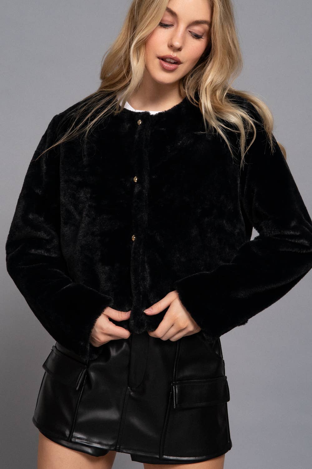 Long Sleeve Round Neck Faux Fur Crop Length Blazer