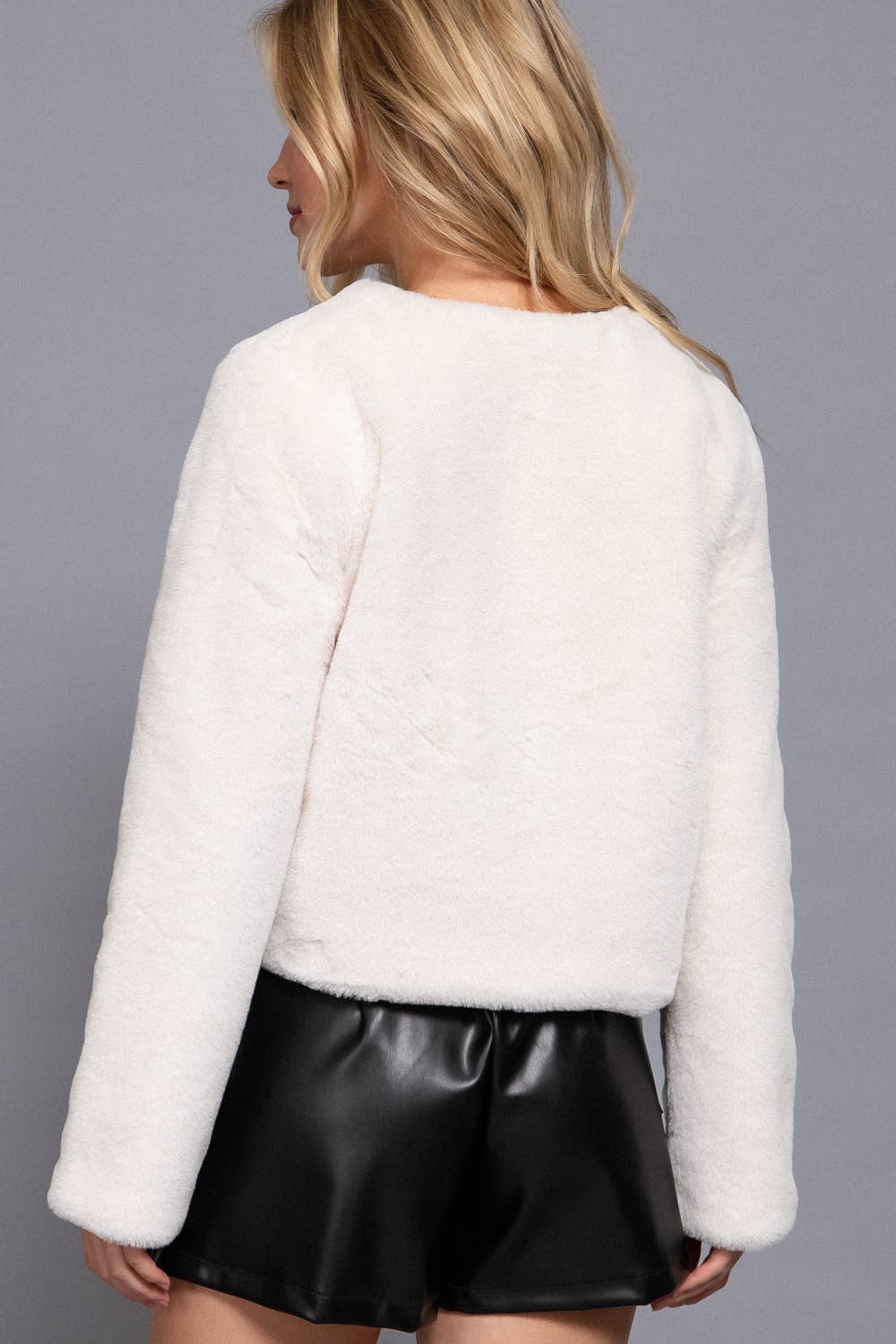 Long Sleeve Round Neck Faux Fur Crop Length Blazer