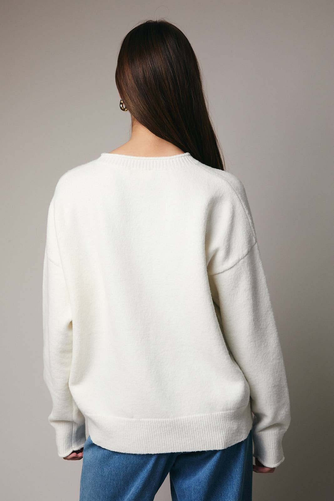 ROUND NECK LONG SLEEVE CHAMPAGNE GRAPHIC SWEATER