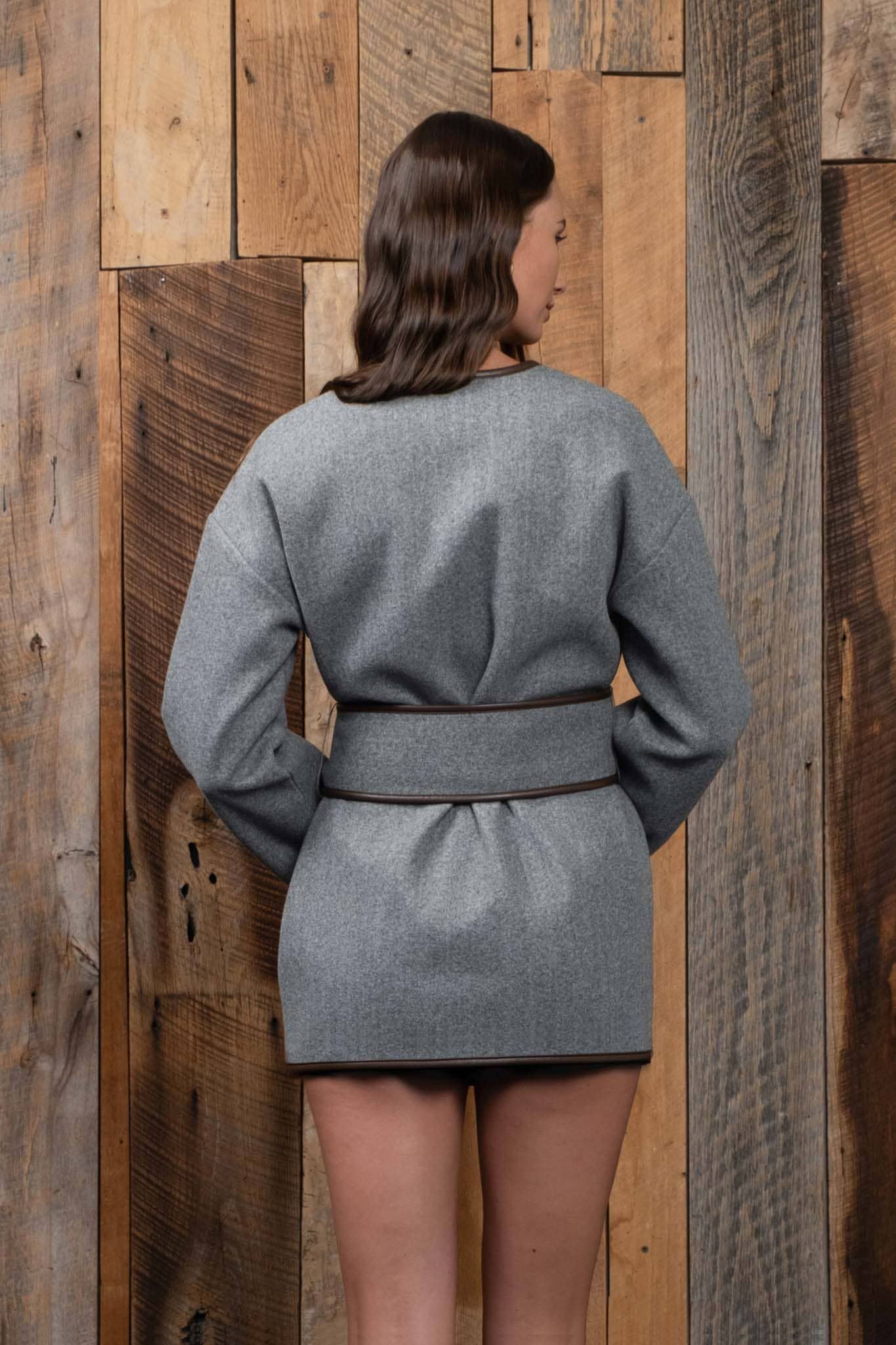 CONTRAST TRIM BELTED COAT