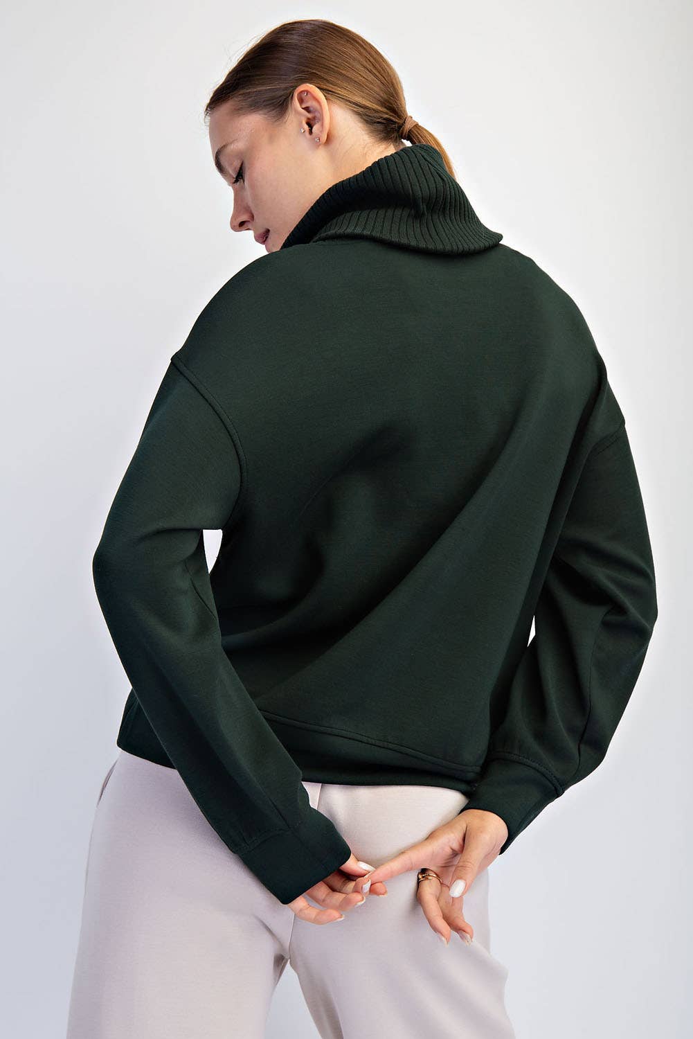 MODAL SCUBA LUXE V-TURTLENECK