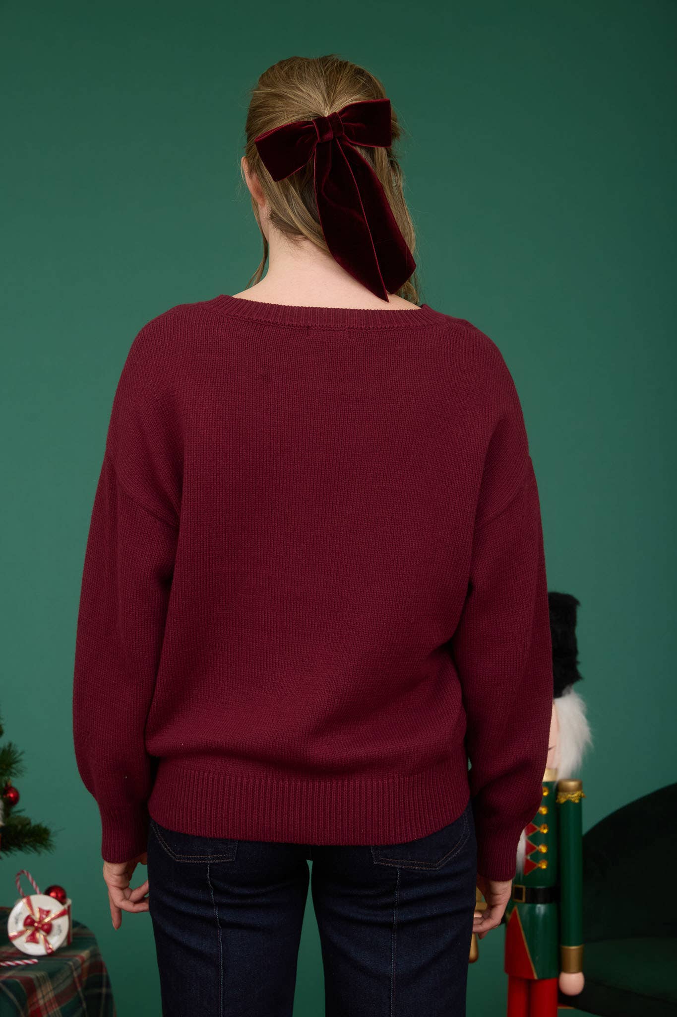 TEDDY JACQUARD CREW NECK KNIT PULLOVER SWEATER