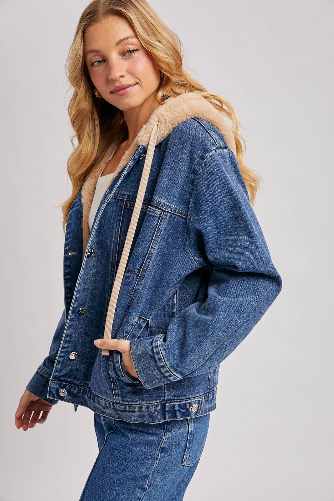 BUTTON DOWN FAUX FUR HOODED DENIM JACKET