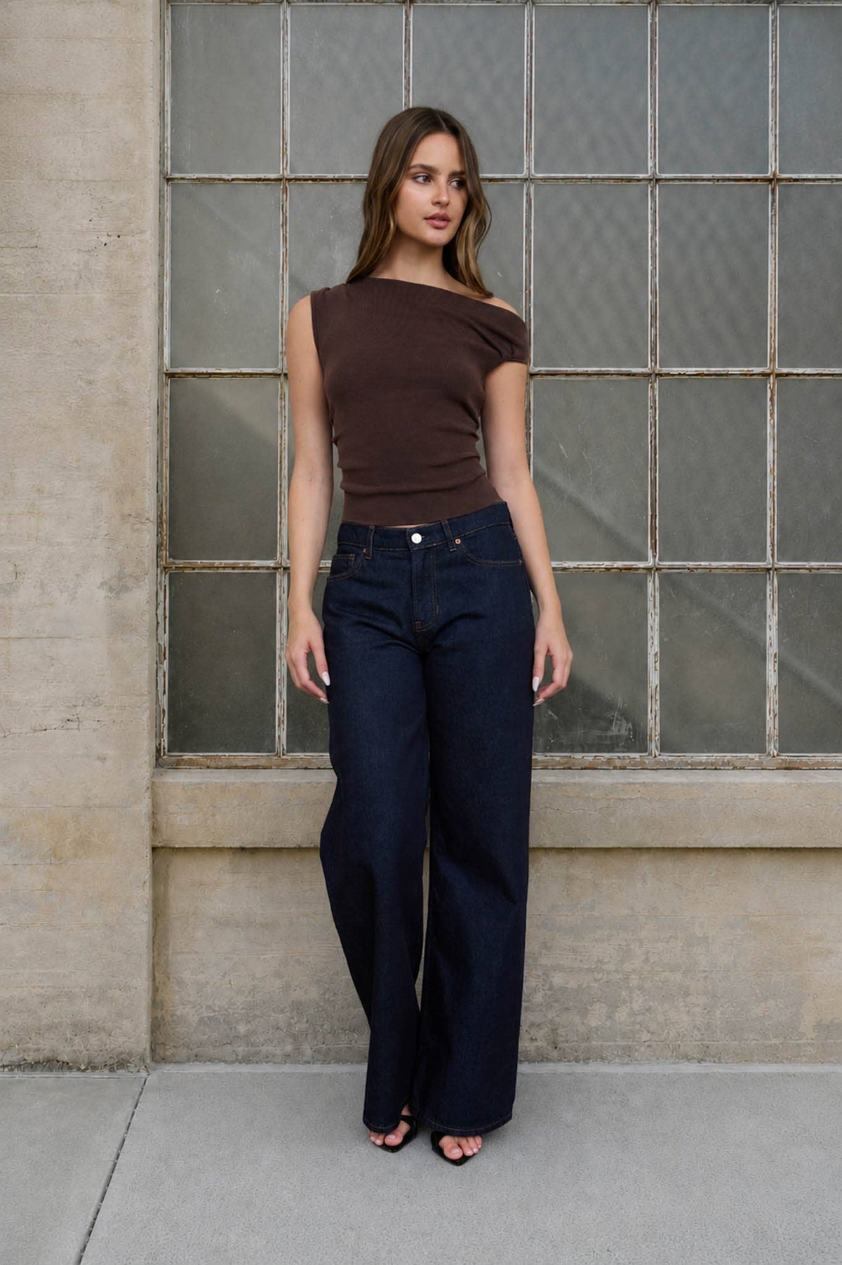 ASYMMETRIC BOAT NECK FITTED KNIT SWEATER TOP