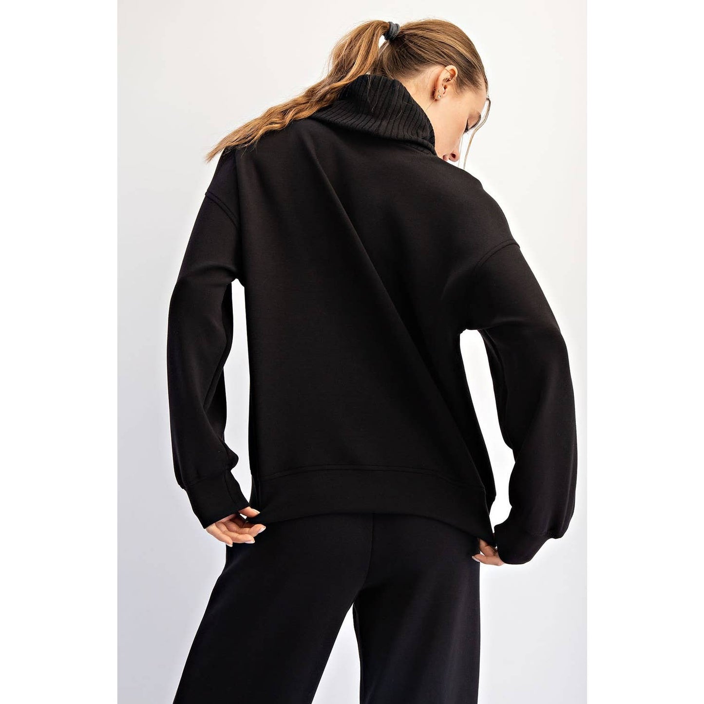 MODAL SCUBA LUXE V-TURTLENECK
