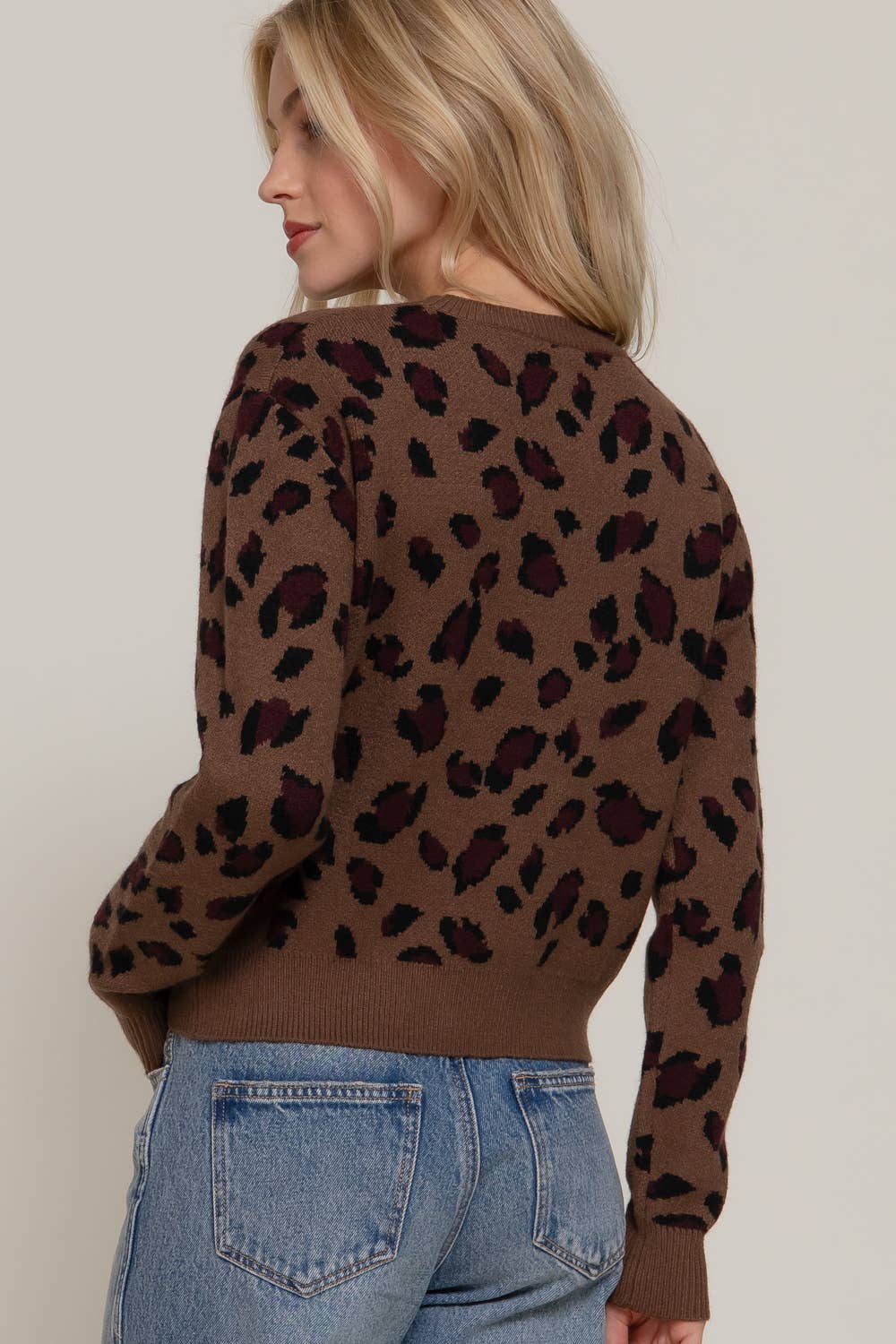 Long Sleeve Crew Neck Animal Jacquard Sweater Top