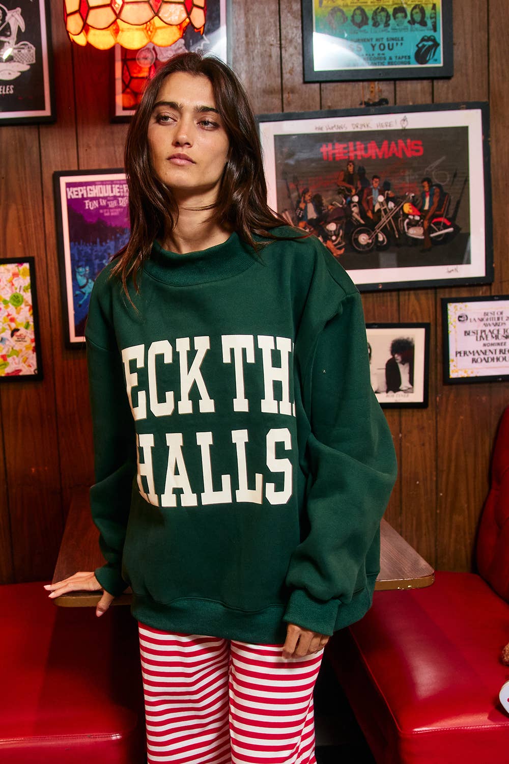 IT2594-DECKTHEHALLS / Reversible Mock-Neck Sweatshirt